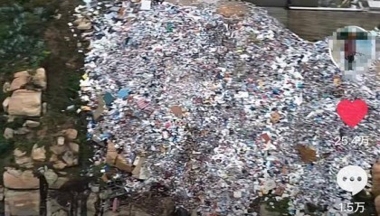 博主曝光福建漳州一海岛大量生活垃圾排海，官方：目前仍在清理中
