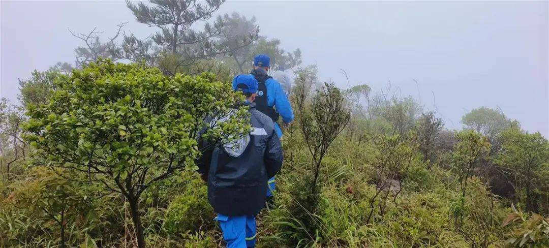 30岁男子独自爬山失联3天，车还停在水库旁