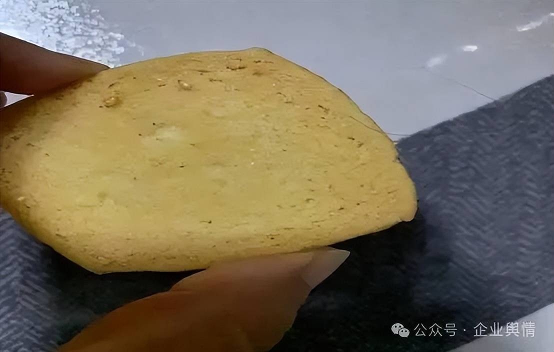 “中华老字号”青州隆盛糕点吃出毛发 厂家：愿赔付1000元进行补偿
